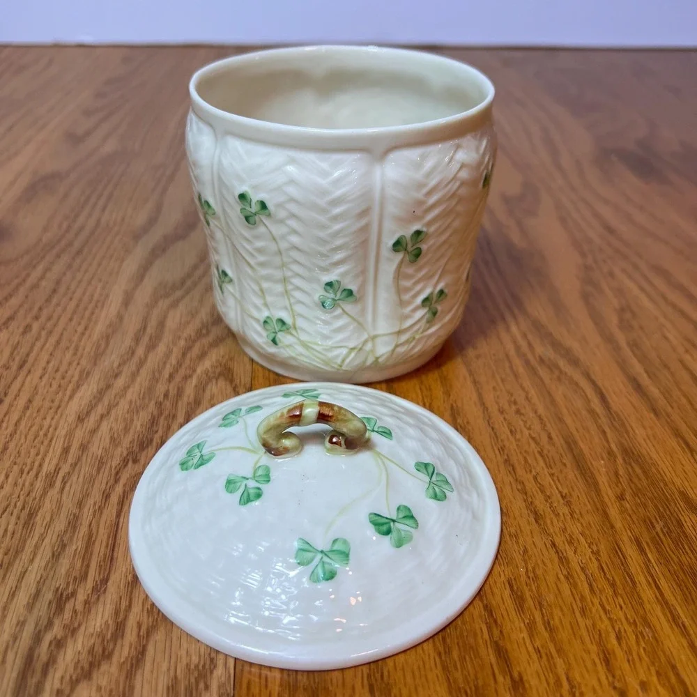VTG Belleek Ireland Shamrock Covered Sugar Bowl basketweave Porcelain Trinket
